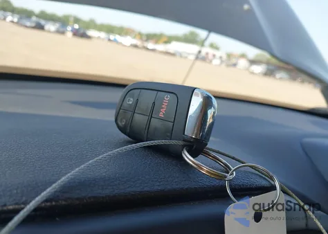 2017 Jeep Renegade Latitude Fwd z USA, uszkodzony, nr VIN ZACCJABB8HPE97352